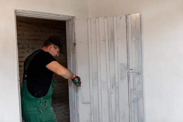 Cabinet Painting and Refinishing Specialists in Colorado Springs